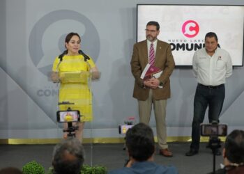 Entregará Carmen Lilia Canturosas apoyo económico a maestros por 3.er año consecutivo