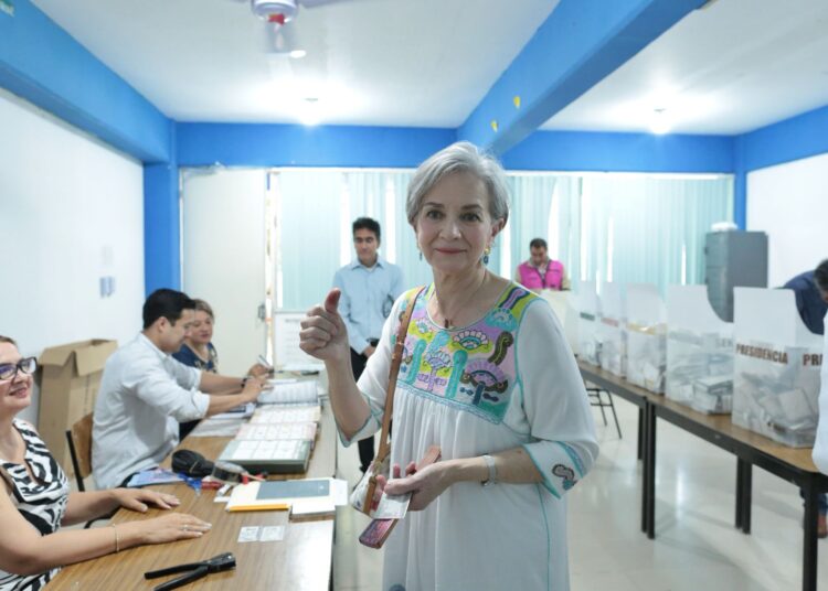 Al votar, Américo exhorta a las y los tamaulipecos a sufragar