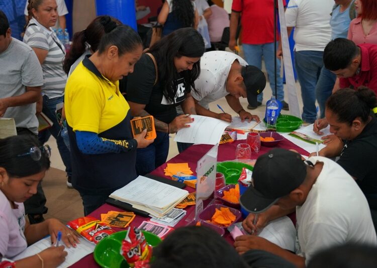 Facilita Gobierno de NLD búsqueda y obtención de empleo; Vinculan a más de 5 mil ciudadanos