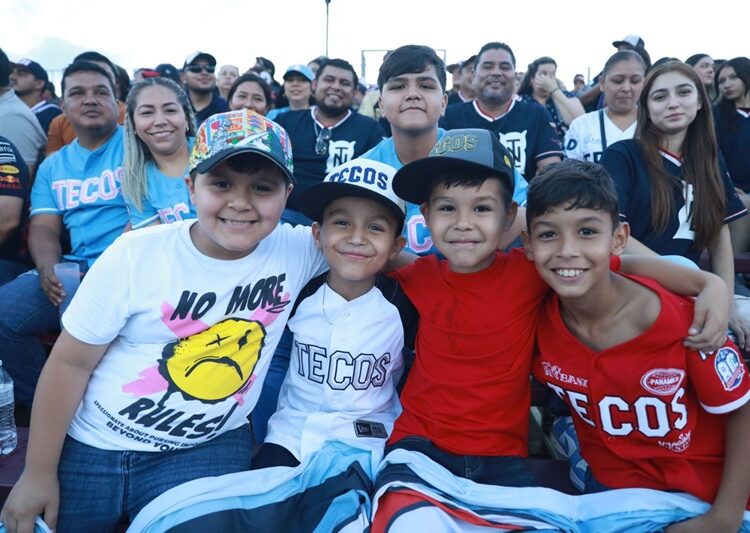 Festejan neoladerenses 176 aniversario con juego conmemorativo de los Tecolotes