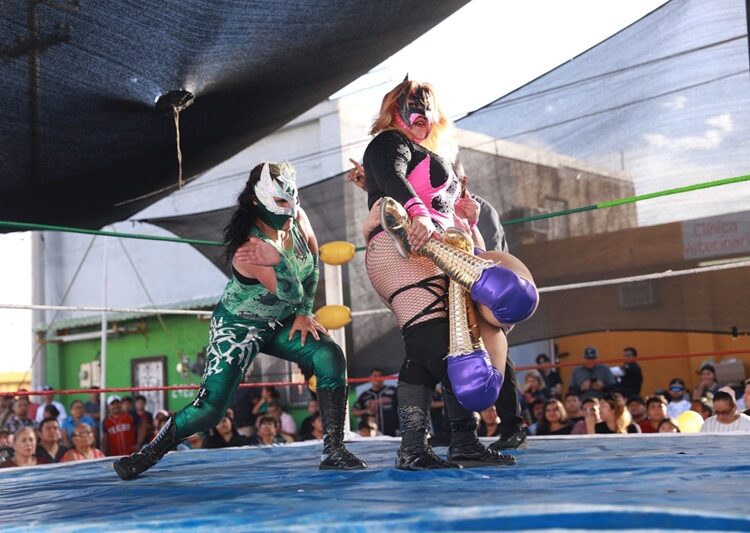 Festejan neoladerenses 176 aniversario con juego conmemorativo de los Tecolotes