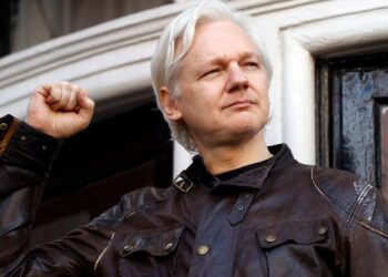 ¡Julian Assange libre!