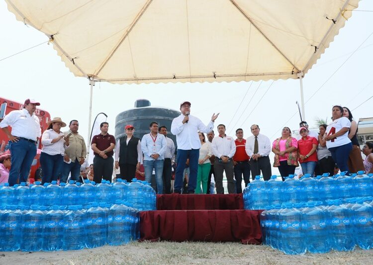 Gobierno de AMM garantiza agua purificada a la población de Altamira