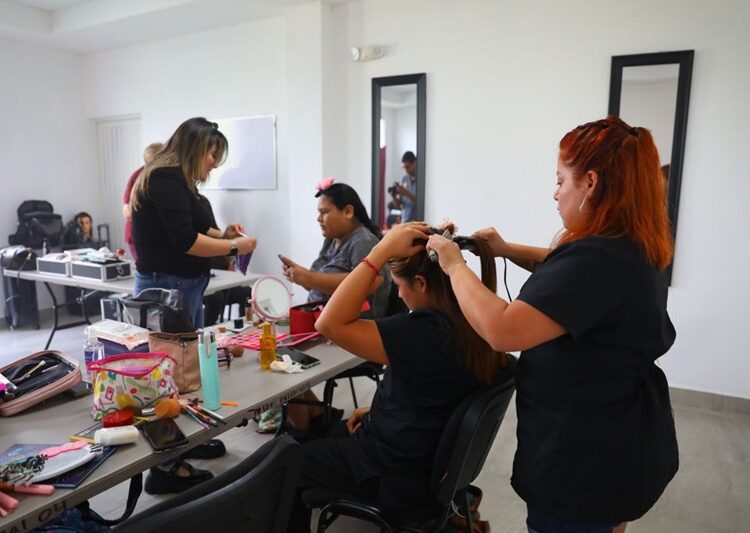 Graduarán más de 400 ciudadanos de talleres de oficio