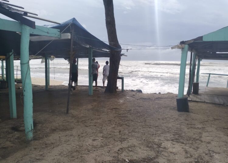 Habitantes de Barra del Tordo Lanzan una llamada Urgente de Ayuda al Gobernador