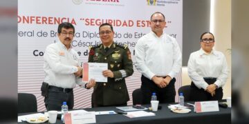 Imparten en la UAT conferencia sobre seguridad y protección ciudadana