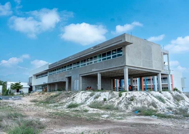 Impulsa Dámaso Anaya infraestructura y equipamiento de la UAT