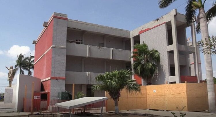 Impulsa Dámaso Anaya infraestructura y equipamiento de la UAT