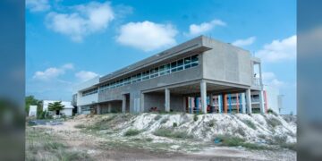 Impulsa Dámaso Anaya infraestructura y equipamiento de la UAT