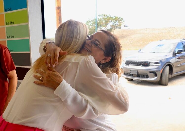 Inaugura Rossy Luque de Martínez punto Rosa en Altamira para apoyar a mujeres víctimas de violencia