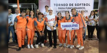 Inaugura el rector Dámaso Anaya el Torneo de softbol para Funcionarios, Maestros y Empleados de la UAT
