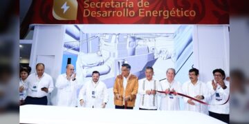 Inaugura gobernador stand de la Secretaría de Desarrollo Energético en el Congreso Mexicano del Petróleo