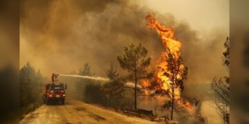 11 muertos y 44 heridos; “Incendios Forestales” afectando a Turquía