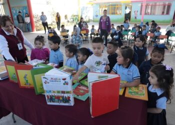 Invitan a picnic literario en la Explanada de la Independencia