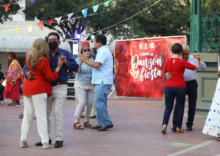 Invitan a población de celebrar 176 aniversario de NLD con “Danzón y Fiesta”