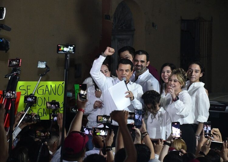 Lalo Gattás gana reelección y hace historia en Victoria