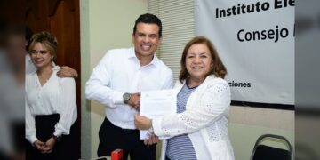 Lalo Gattás gana reelección y hace historia en Victoria