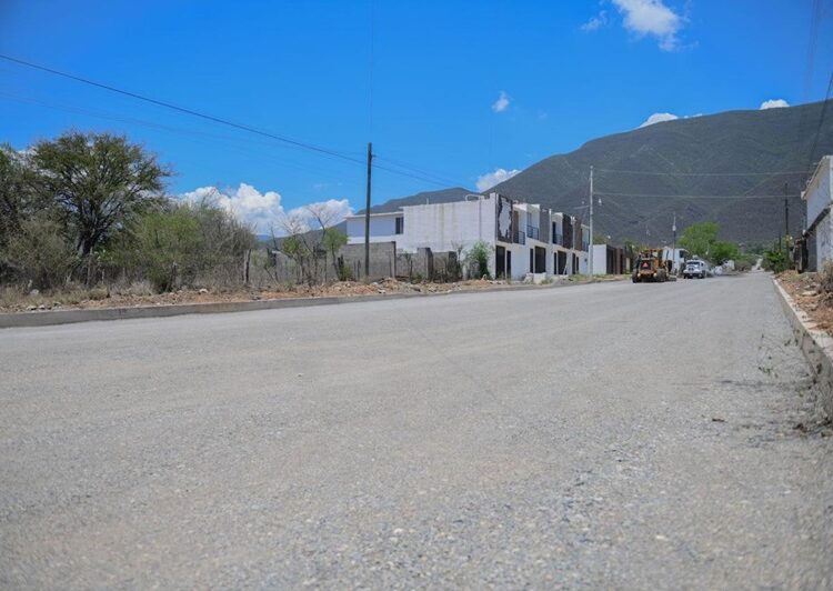 Le cumple Lalo Gattás a vecinos de la Cuauhtémoc