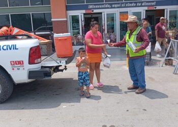 Mantiene Protección Civil NLD operativo con puntos de hidratación ante altas temperaturas