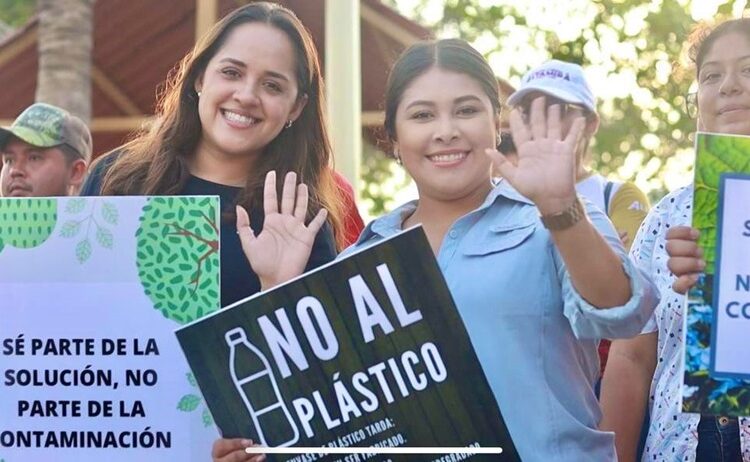 Participan jóvenes voluntarios del DIF Altamira en jornada de limpieza de la Laguna Champayán