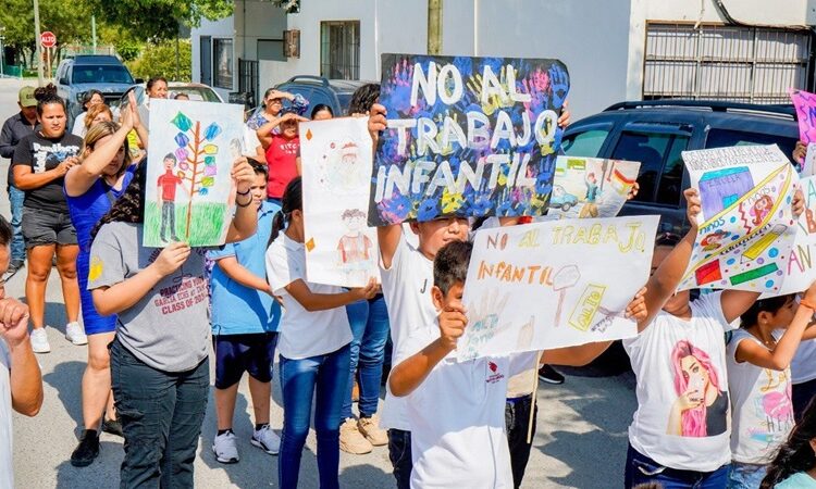 Realiza PANNARTI de DIF NLD marcha para promover la erradicación del trabajo infantil