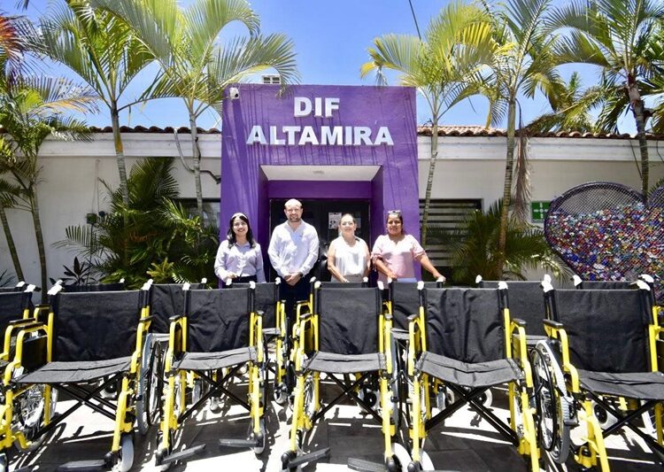 Recibe DIF Altamira generosa donación de sillas de ruedas