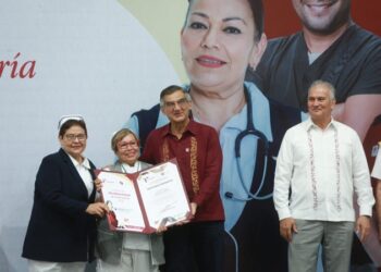 Reconoce Américo labor del personal de enfermería: es la profesión más humanista