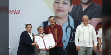 Reconoce Américo labor del personal de enfermería: es la profesión más humanista