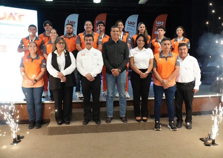 Reconoce la UAT a estudiantes destacados