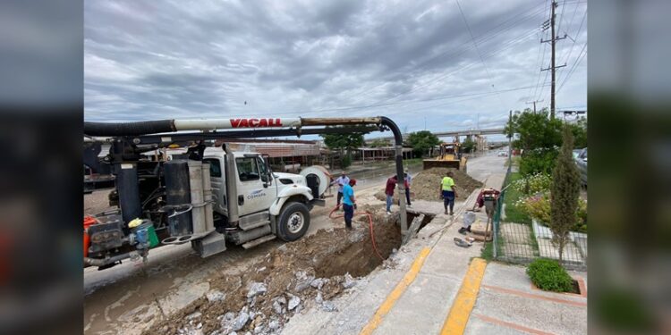 Rehabilita COMAPA NLD más de mil metros de tuberías en lo que va del año