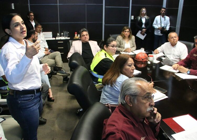 Coordina SEDUMA acciones para limpiar playas e investigar origen de hidrocarburo