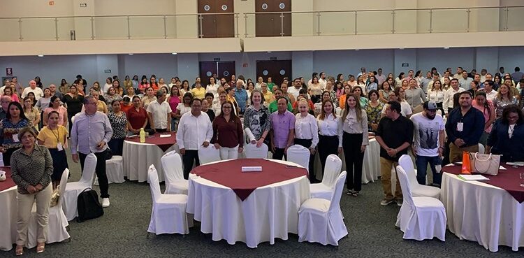 Participa personal educativo en Congreso de Educación Inclusiva