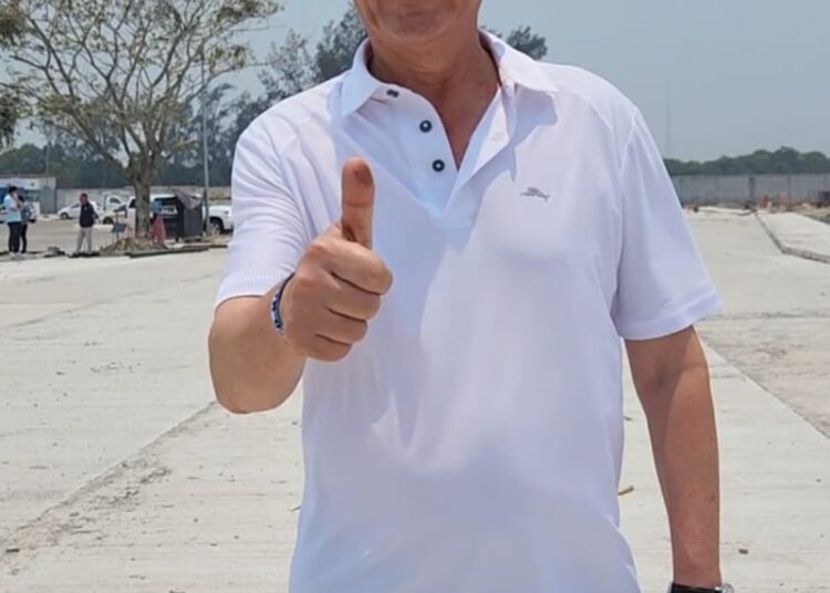 Supervisa Chucho Nader ampliación del estacionamiento sur en la Ciudad Deportiva