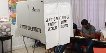 En Victoria, se cerró la votación y comenzó el conteo de  votos