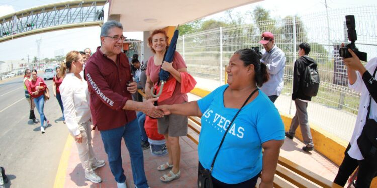 Entrega AMM puente peatonal en Sector Montealto