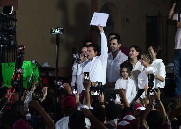 Ganó Lalo la reelección en Victoria.