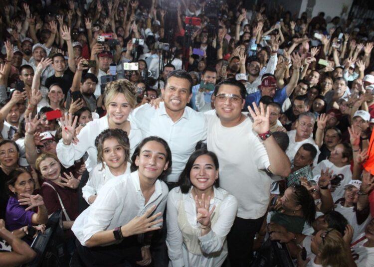 Ganó Lalo la reelección en Victoria.