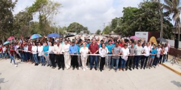 Entrega AMM nueva vialidad pavimentada en la Pedrera