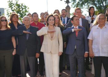 Conmemora NLD el 176 aniversario de su fundación