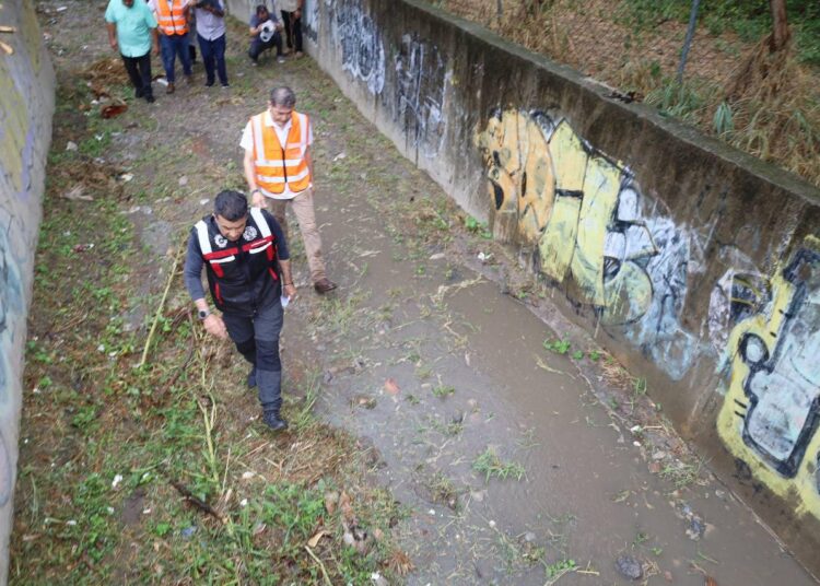 Alcalde Gattás supervisa drenes del norponiente de Victoria