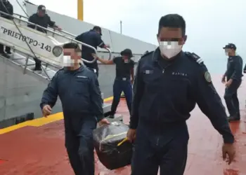 Asegura Marina presunta droga frente a las costas de Guerrero