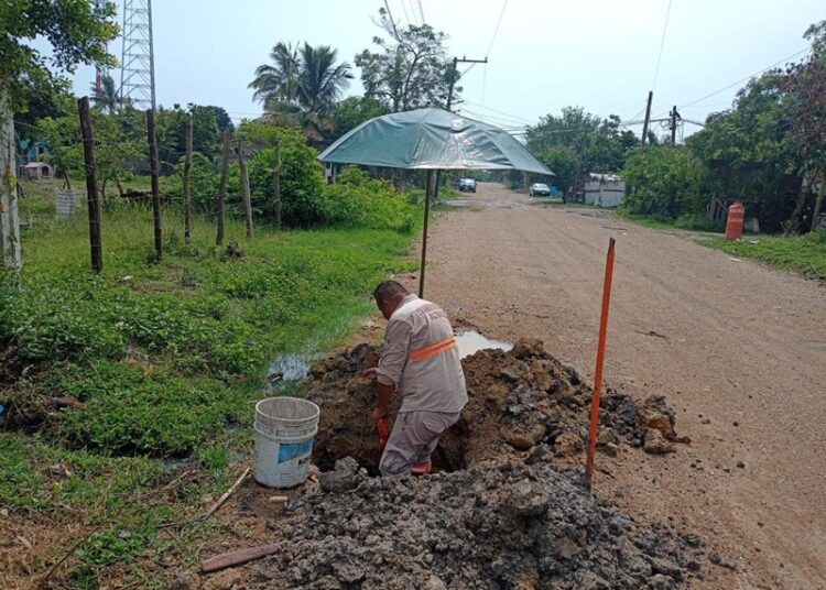 COMAPA Altamira repara fugas de agua potable en Zona Miramar