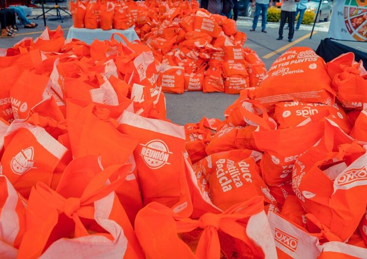 Con mil apoyos alimentarios, Oxxo y DIF Municipal fomentan la nutrición en Victoria