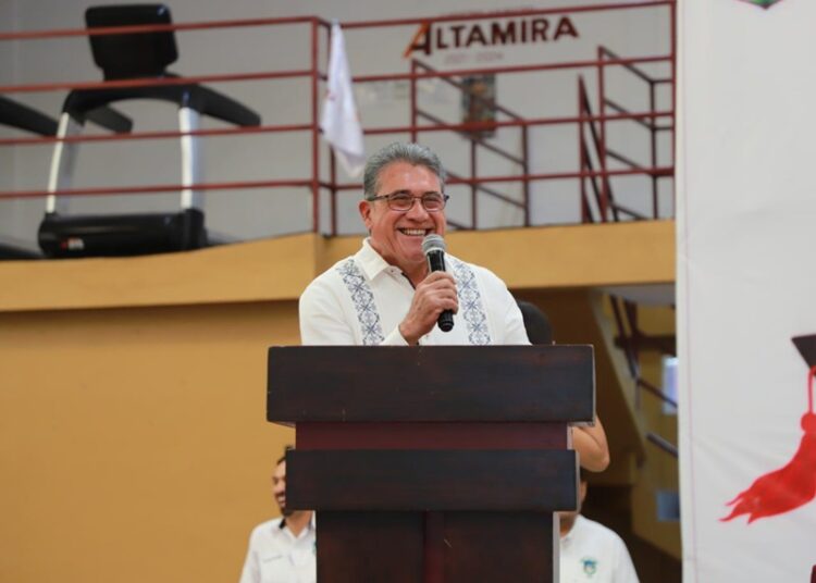 Concluyen exitosamente sus estudios 92 alumnos de la Prepa Municipal de Altamira