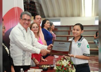 Concluyen exitosamente sus estudios 92 alumnos de la Prepa Municipal de Altamira