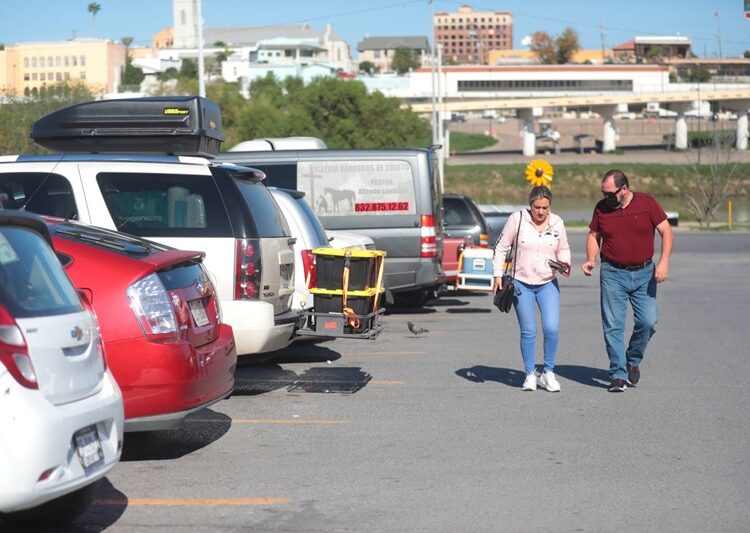 Connacionales de EEUU confían en NLD para cruzar hacia México