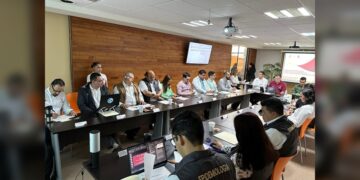 Define SST acciones para mantener bajo control dengue y brotes diarreicos