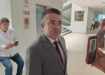 Justifica diputado peleas en el Congreso del Estado