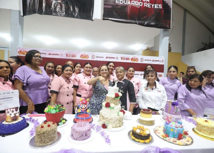 Encabeza Rossy Luque de Martínez fin de cursos de los CEDIF en Altamira