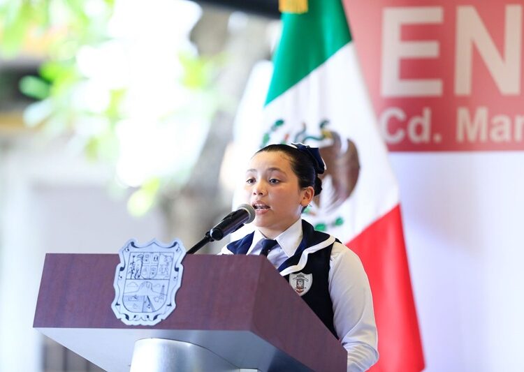 Entrega Américo becas que benefician a 54 mil estudiantes de Tamaulipas